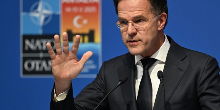 NATO: Hürmüz Boğazı’nın yeniden açılması için çalışıyoruz