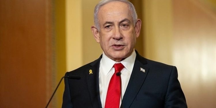 Netanyahu ortaya çıktı: Ölüm iddialarına videolu yanıt verdi