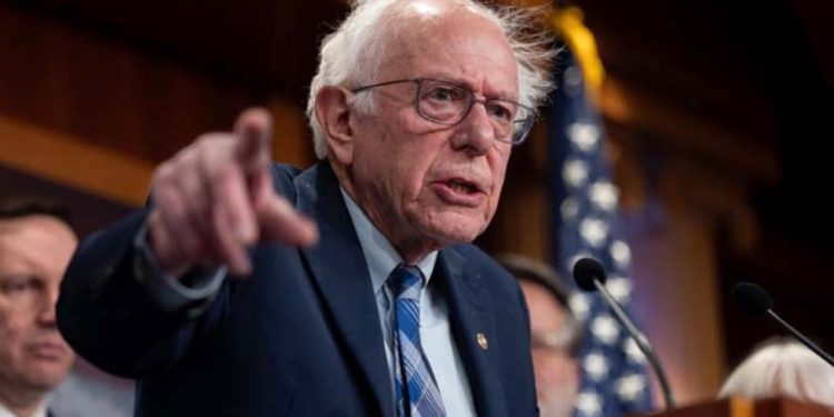 Sanders, ABD’nin İran’a saldırılarının maliyetini eleştirdi