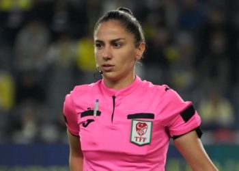 Süper Lig’de 22 yıl sonra kadın hakem maç yönetecek