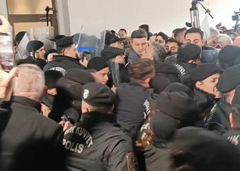Bursa Büyükşehir Belediye Başkanlığı AK Parti’ye geçti