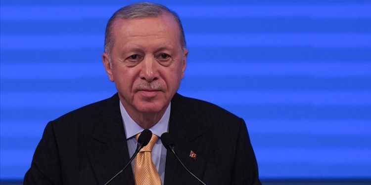 Erdoğan: Türkeş, fikirleriyle milletimizin kalbinde yaşayacaktır