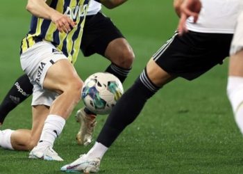Kadıköy’de dev derbi! Fenerbahçe, Beşiktaş’ı konuk ediyor