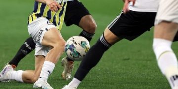 Kadıköy’de dev derbi! Fenerbahçe, Beşiktaş’ı konuk ediyor