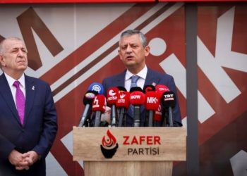 Özel’den ara seçim resti