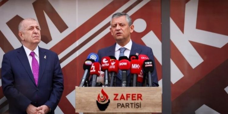 Özel’den ara seçim resti