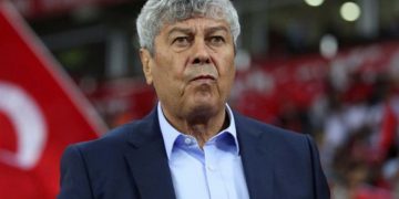 Rumen teknik direktör Mircea Lucescu yoğun bakıma alındı