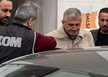 Akçakoca Belediye Başkanı Albayrak tutuklandı