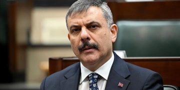 Bakan Çiftçi’den dönüş yolundaki sürücülere uyarı