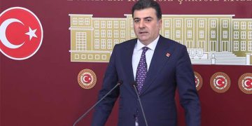 CHP’de olağanüstü kurultay için düğmeye basıldı