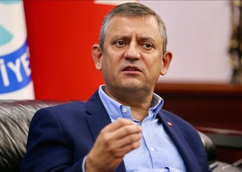 CHP’li il başkanlarından Özel’e destek