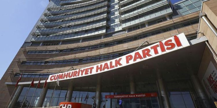 CHP’nin sosyal medya hesapları devredildi