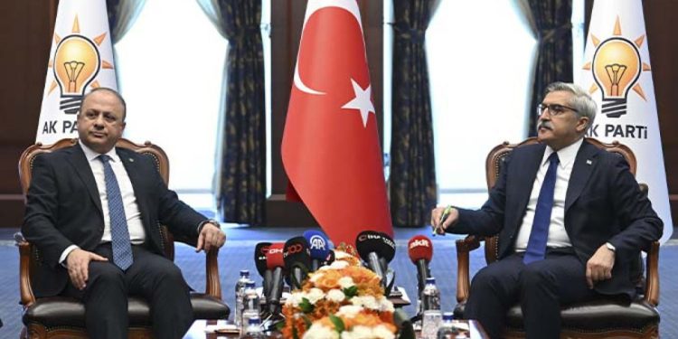 Siyasi partilerde bayramlaşma trafiği