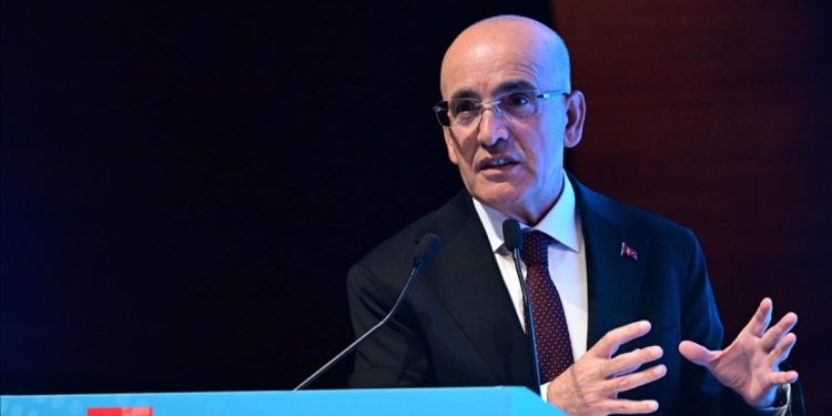 Bakan Şimşek: Ekonomi 23 çeyrektir kesintisiz büyüyor