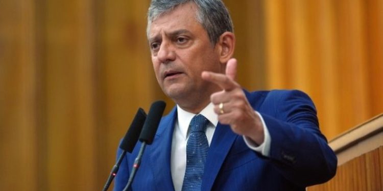 CHP’de kurultay hamlesi! Özel’e yakın PM üyeleri istifa etti