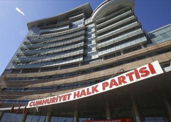 CHP’de peş peşe tasfiye iddiaları