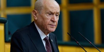 Devlet Bahçeli’den Özgür Özel’e çağrı: Vazgeçmelidir