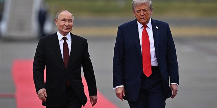 Kremlin detayları açıkladı: Trump ve Putin’den 1 saatlik görüşme