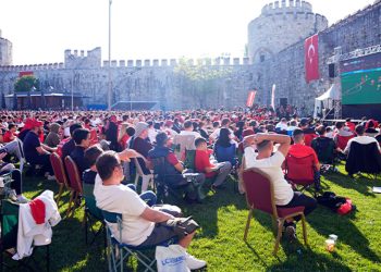 Milli maça YKS ayarı: Dev ekranlara izin verilmeyecek