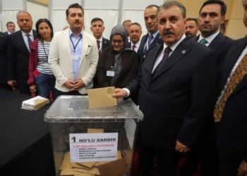 Mustafa Destici yeniden BBP Genel Başkanı seçildi
