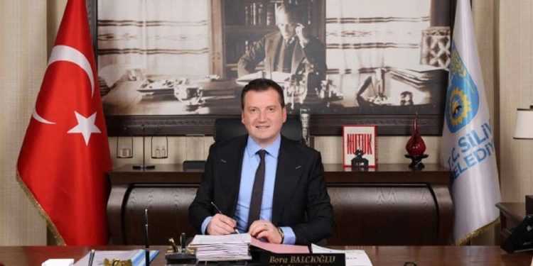 Silivri’de operasyon: Belediye başkanı gözaltında!