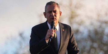 Yeni parti kurulacak mı? Özgür Özel’den dikkat çeken yanıt