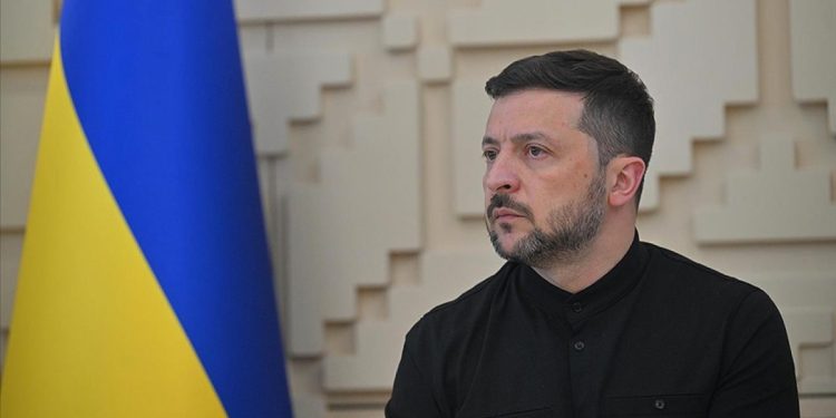 Zelenskiy: Ruslar, Çernobil Nükleer Santrali yakınına saldırdı