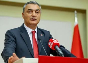 CHP’de 4 il başkanlığı görevden alındı