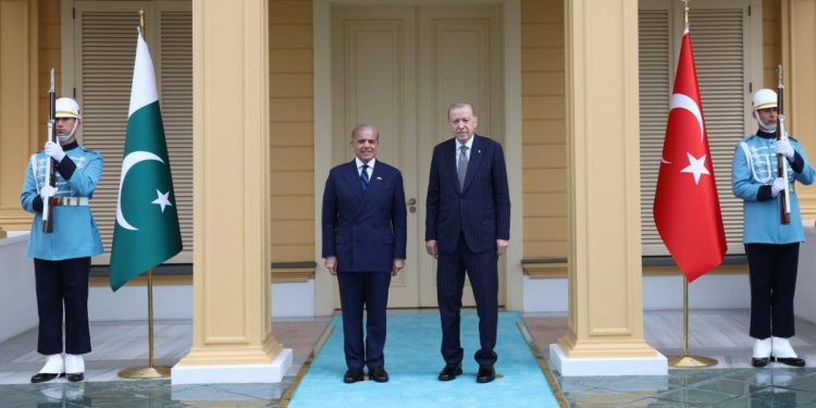 Cumhurbaşkanı Erdoğan, Pakistan Başbakanı Şahbaz Şerif’i kabul etti