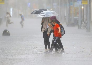 Hafta sonu plan yapanlar dikkat! Fırtına ve sağanak geliyor