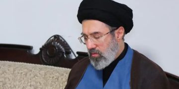 Hamaney sert çıktı: Trump’ın imzası değersiz ve geçersiz