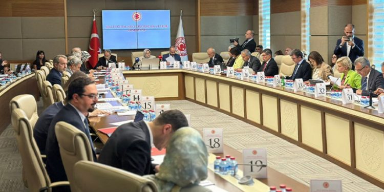 Öğrenci affı komisyondan geçti