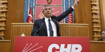 Özgür Özel CHP’den ayrılıyor! Yeni partiyi ilan etti
