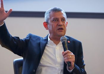 Özgür Özel’den Mansur Yavaş açıklaması: Yanımızda biliyoruz