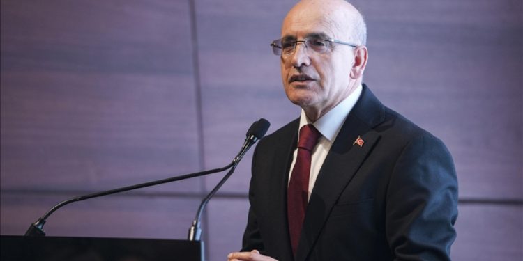 Şimşek: Savaşa rağmen turizm geliri 2025 seviyesini korudu