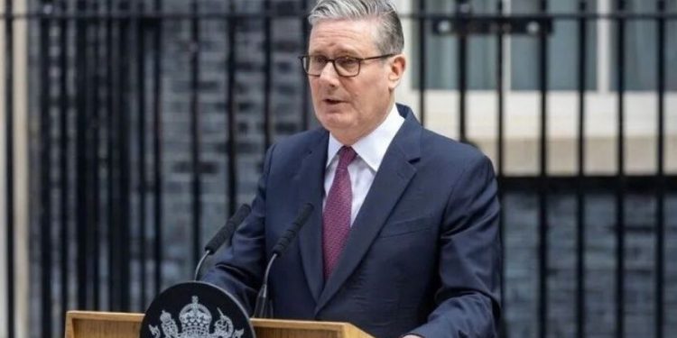 Starmer’den siyasete veda