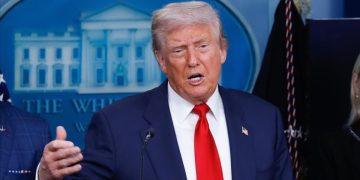 Trump: İran’a yönelik ABD saldırıları devam edecek