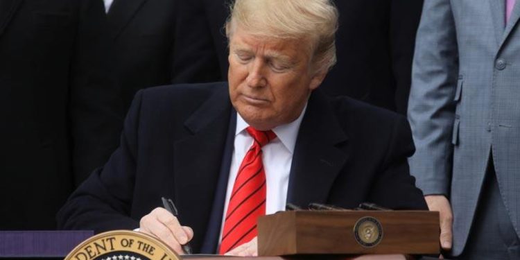 Trump, Suudilerle ile nükleer anlaşmayı onayladı, İsrail rahatsız