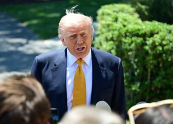 Trump’tan İran’a gözdağı: Çok sert vuracağız