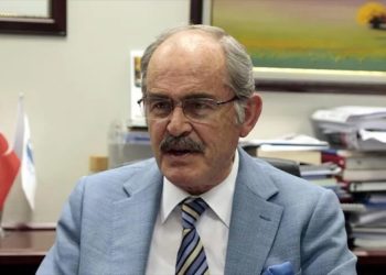 Yılmaz Büyükerşen CHP’den istifa etti