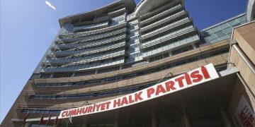 CHP’de 49 kişi için ihraç kararı