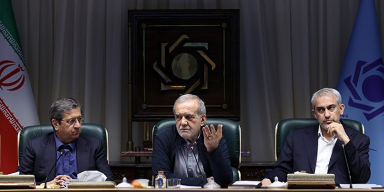 İran Cumhurbaşkanı Pezeşkiyan’dan müzakere vurgusu