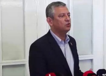 Özgür Özel, Melih Meriç’e yönelik bıçaklı saldırıyı lanetledi