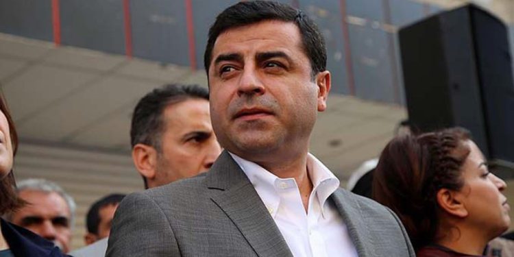 Selahattin Demirtaş’tan ‘çerçeve yasa’ mesajı