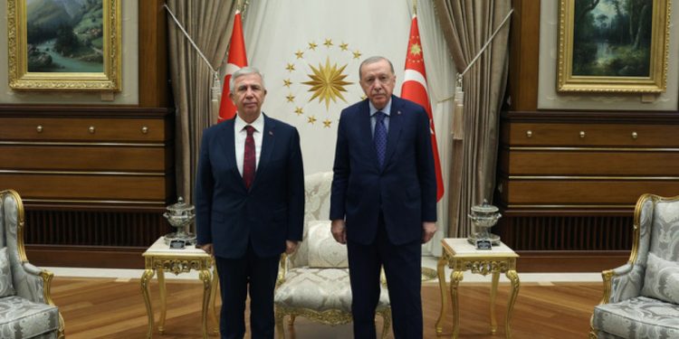 Beştepe’de sürpriz görüşme: Erdoğan Mansur Yavaş’ı kabul etti