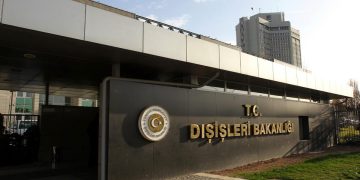 Dışişleri’nden 12 ülkenin yerleşim ticareti yasağı kararına destek