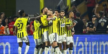 Fenerbahçe, 2 eksikle Roma’yı konuk edecek