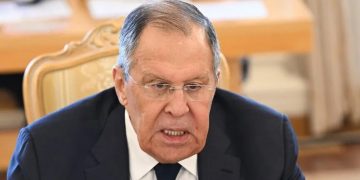 Lavrov sert çıktı: Almanya yine savaş istiyor