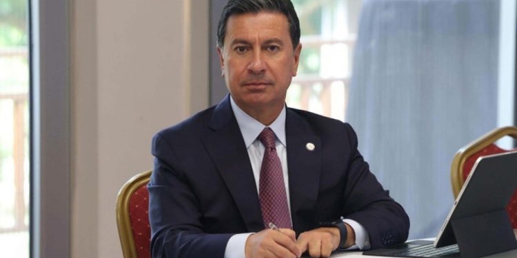 Ahmet Aras CHP’den istifa etti