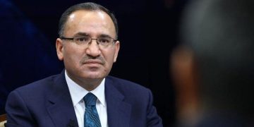 Bekir Bozdağ AK Parti Meclis Başkanvekilliği görevinden istifa etti
